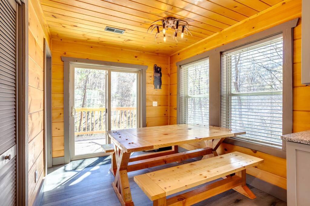 Dancing Bear Cabin- Relax & Enjoy! Sevierville Exteriör bild
