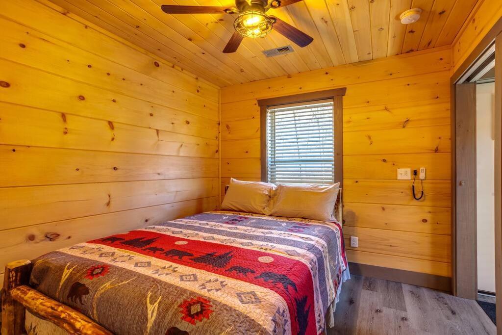 Dancing Bear Cabin- Relax & Enjoy! Sevierville Exteriör bild